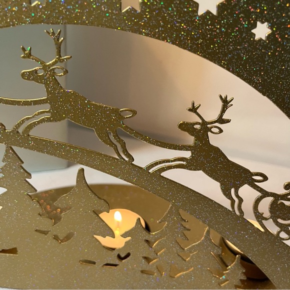 Partylite Reindeer Sleigh Candle Holder. Sparkly gold. Takes 3 tealights. - Picture 6 of 8